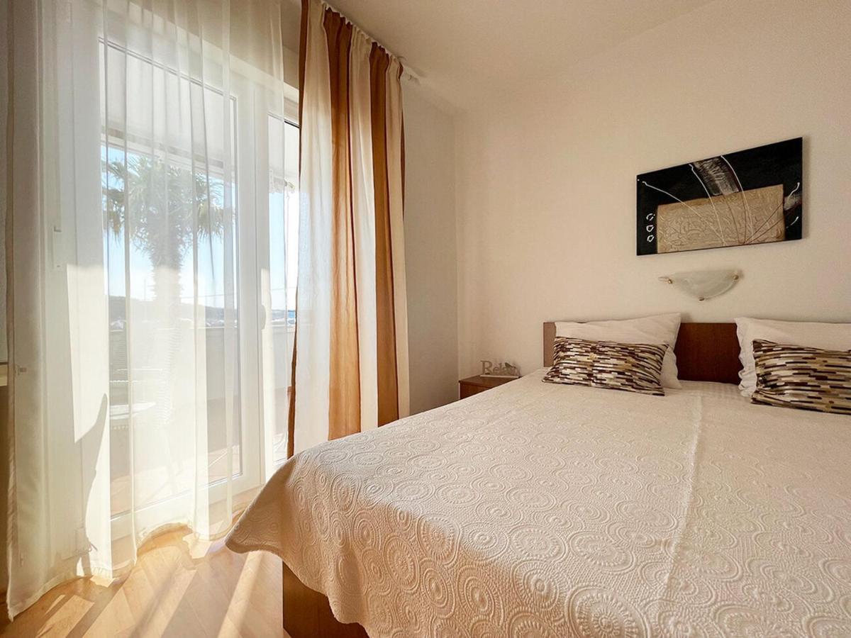 Apartments Near The Sea Barbat Barbat na Rabu ภายนอก รูปภาพ