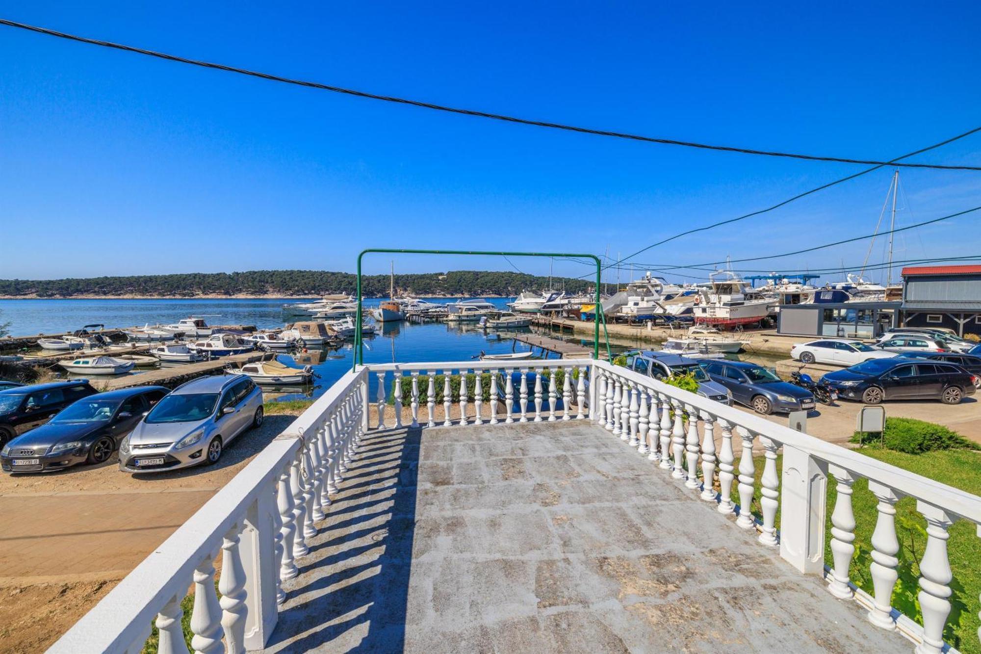 Apartments Near The Sea Barbat Barbat na Rabu ภายนอก รูปภาพ