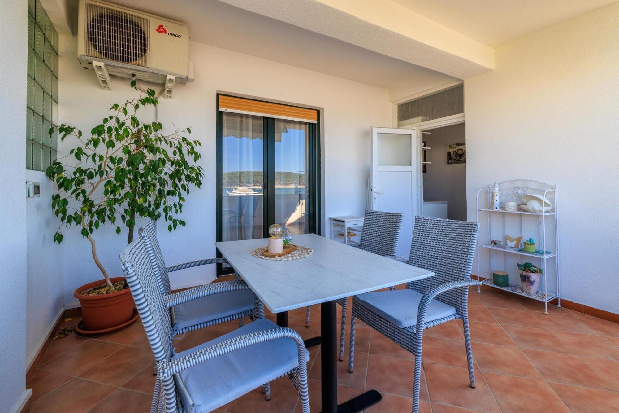 Apartments Near The Sea Barbat Barbat na Rabu ภายนอก รูปภาพ